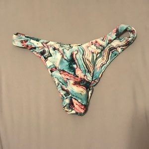 Cheeky patterned bikini bottoms